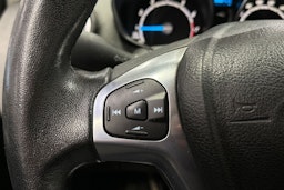 harmaa Ford Fiesta 2013 kuva 20.