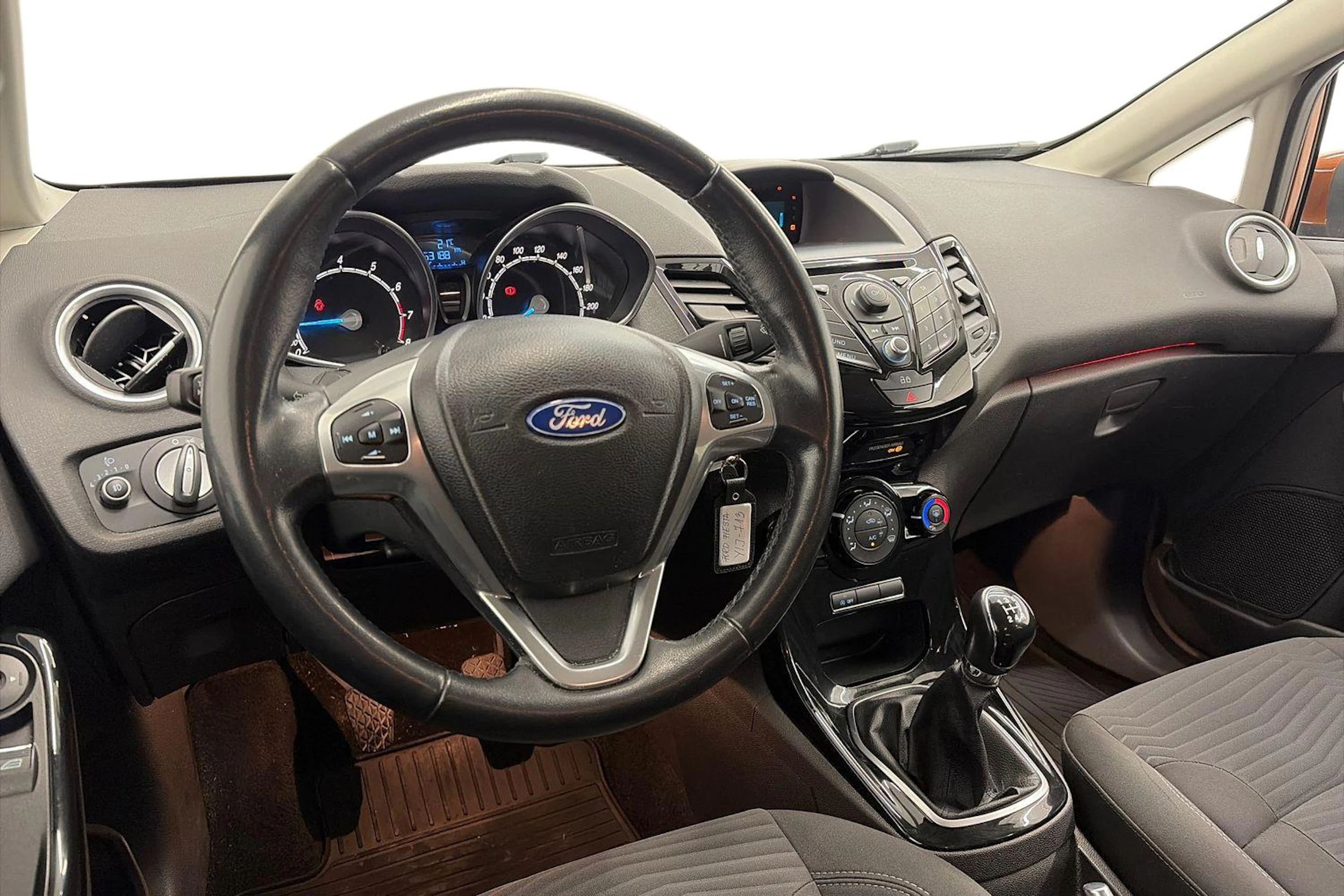 ruskea (beige) Ford Fiesta 2013 kuva 6.