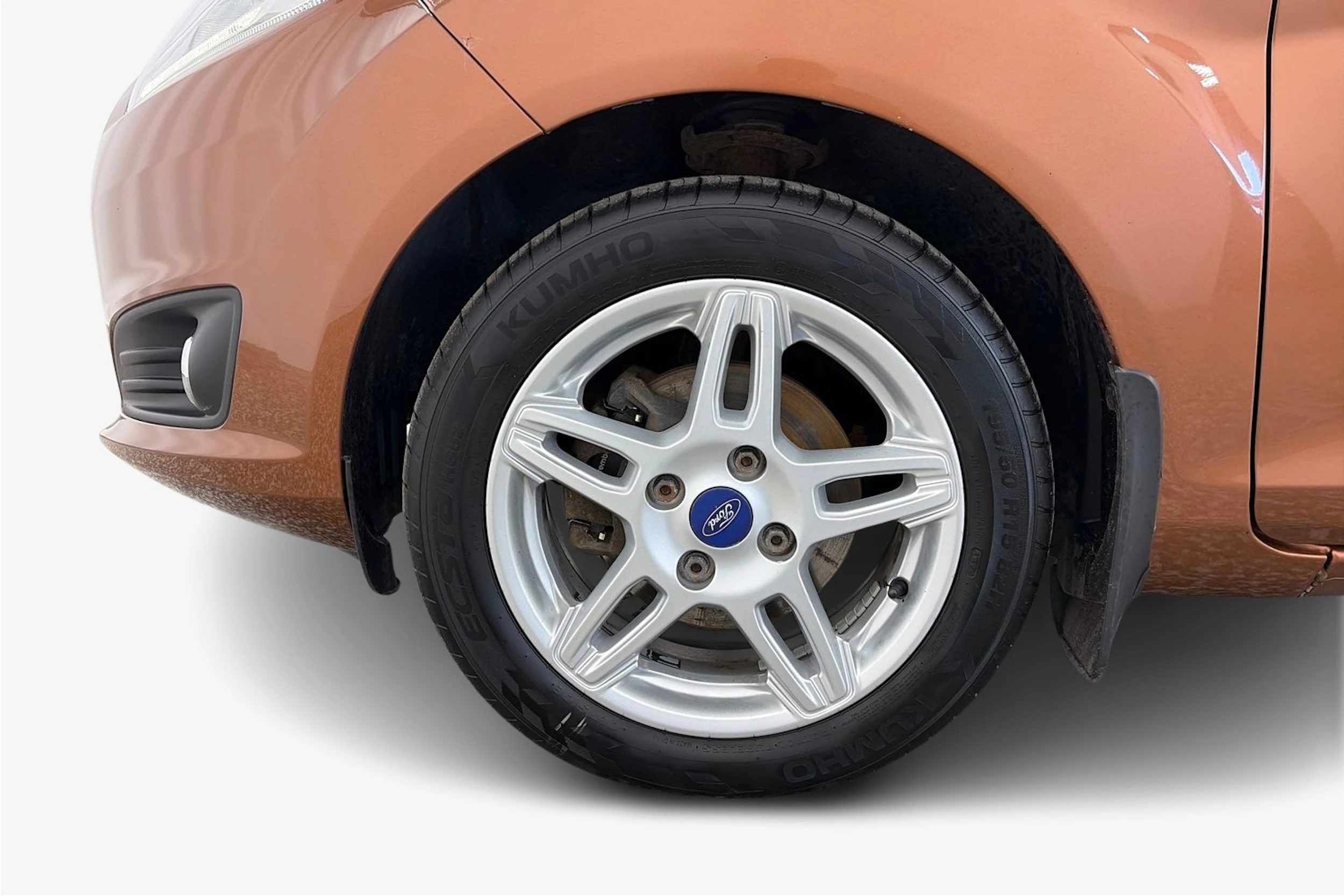 ruskea (beige) Ford Fiesta 2013 kuva 9.