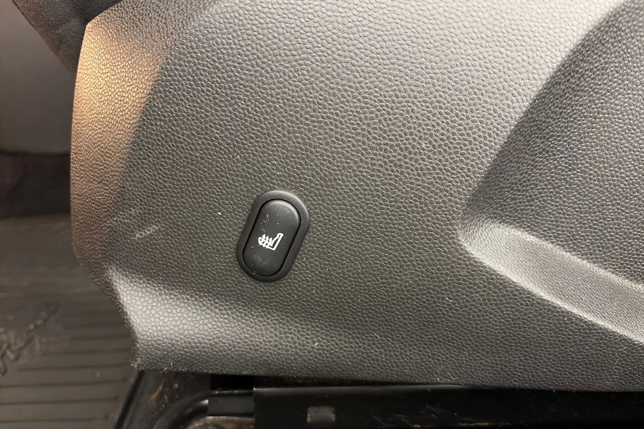 ruskea (beige) Ford Fiesta 2013 kuva 13.
