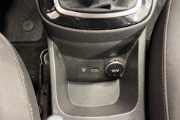 ruskea (beige) Ford Fiesta 2013 kuva 20.