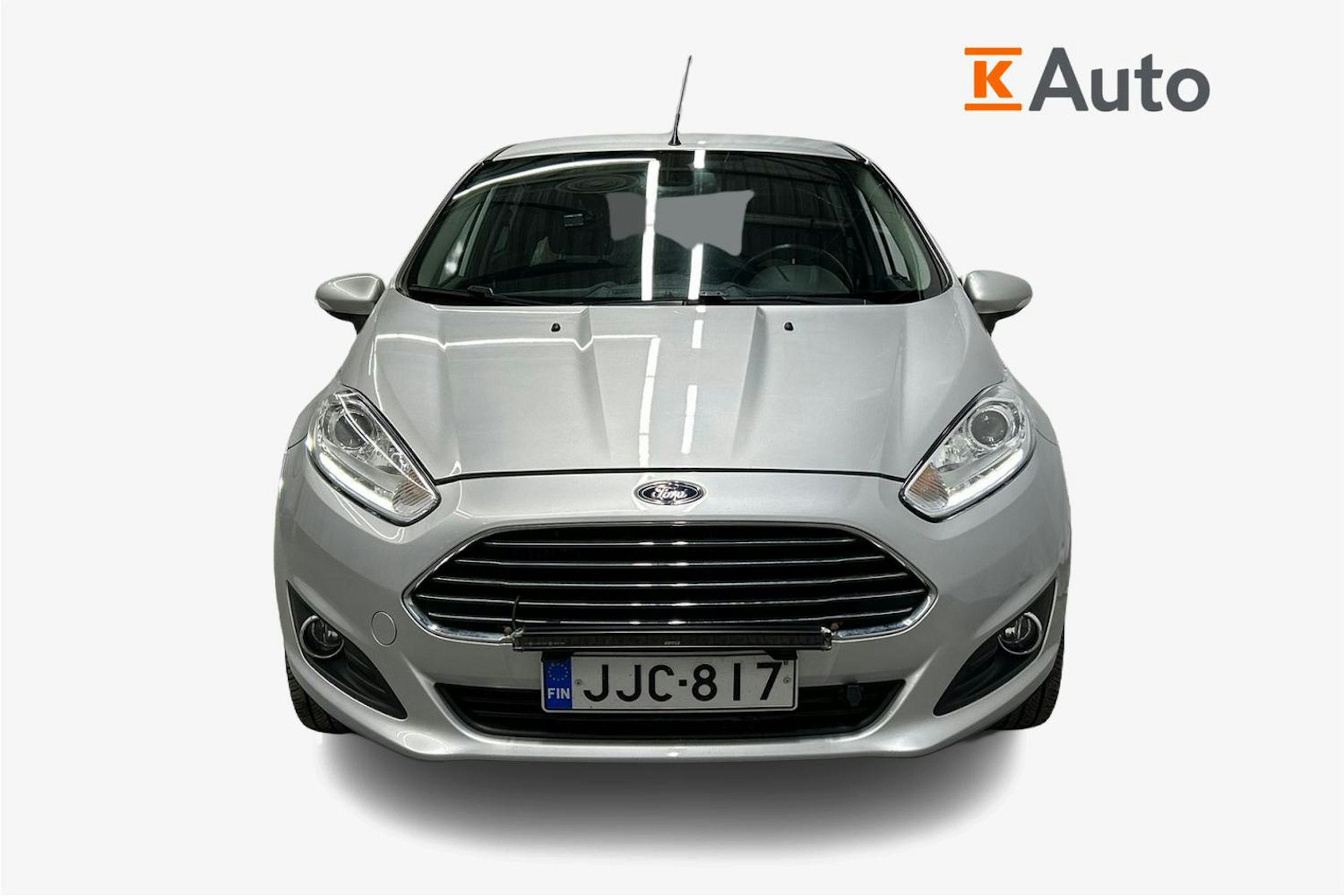harmaa Ford Fiesta 2014 kuva 5.