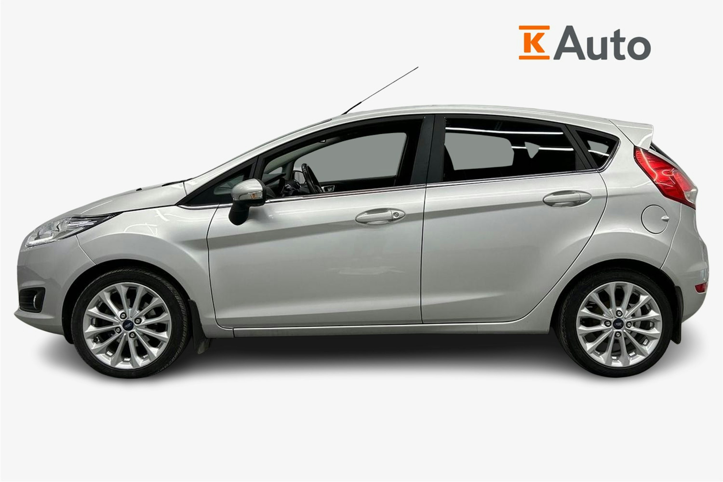 harmaa Ford Fiesta 2014 kuva 6.