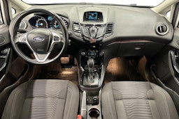 harmaa Ford Fiesta 2014 kuva 9.