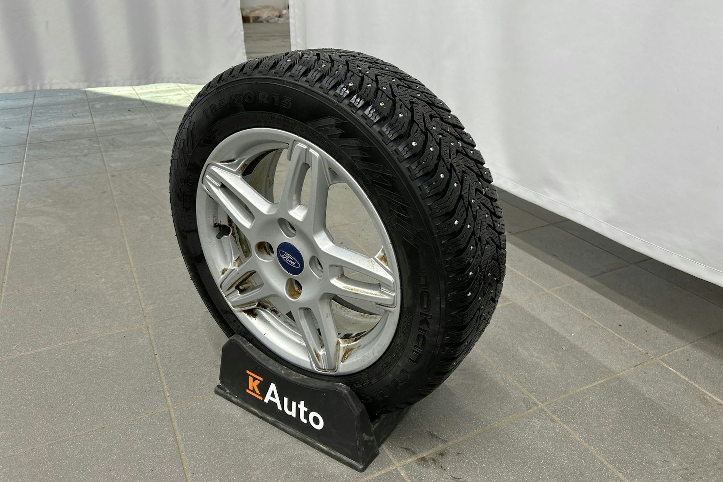 harmaa Ford Fiesta 2014 kuva 18.