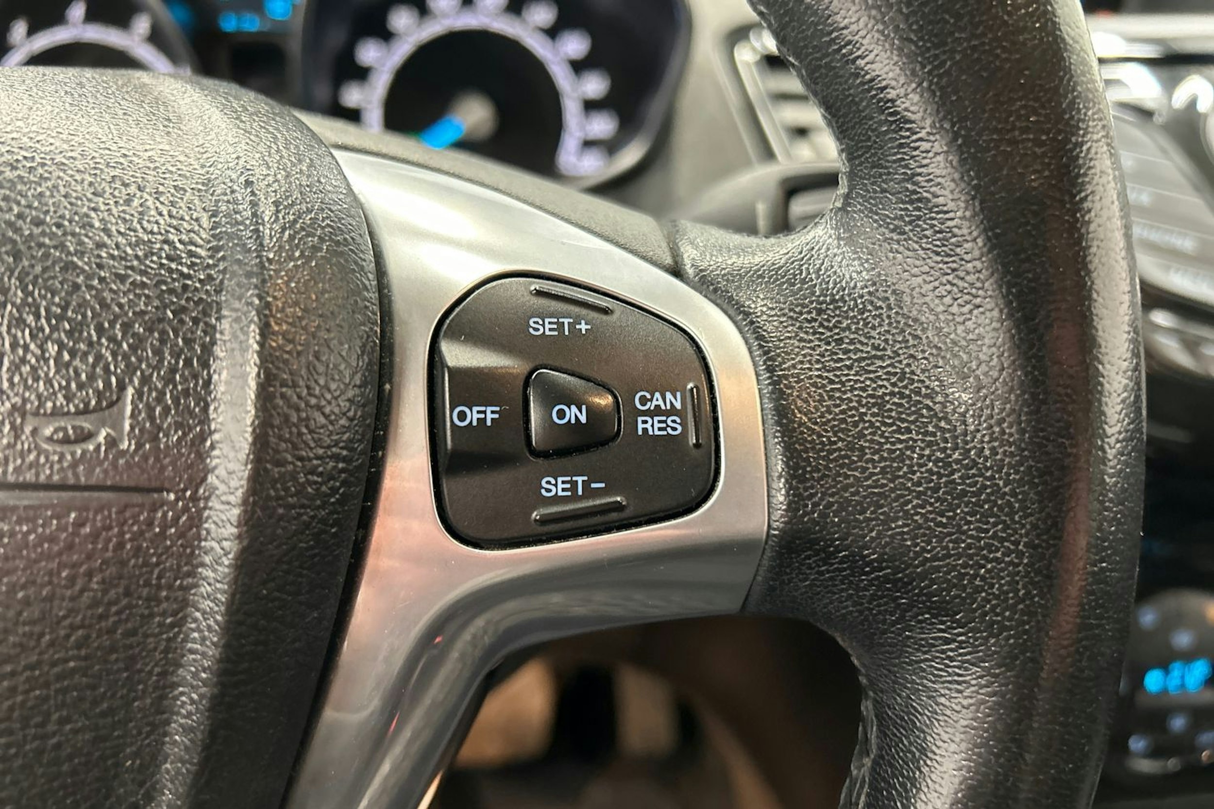 harmaa Ford Fiesta 2014 kuva 21.