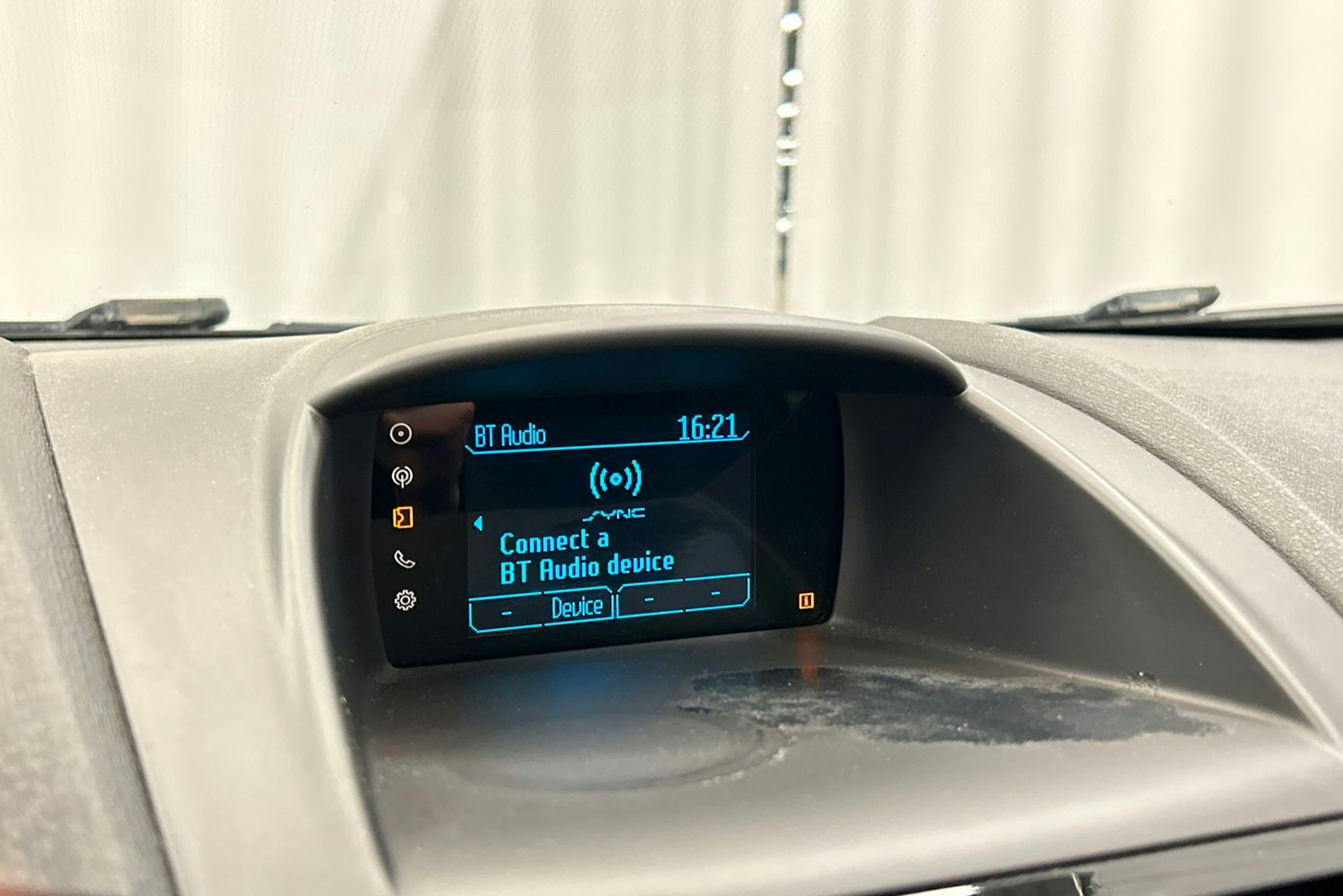 harmaa Ford Fiesta 2014 kuva 22.