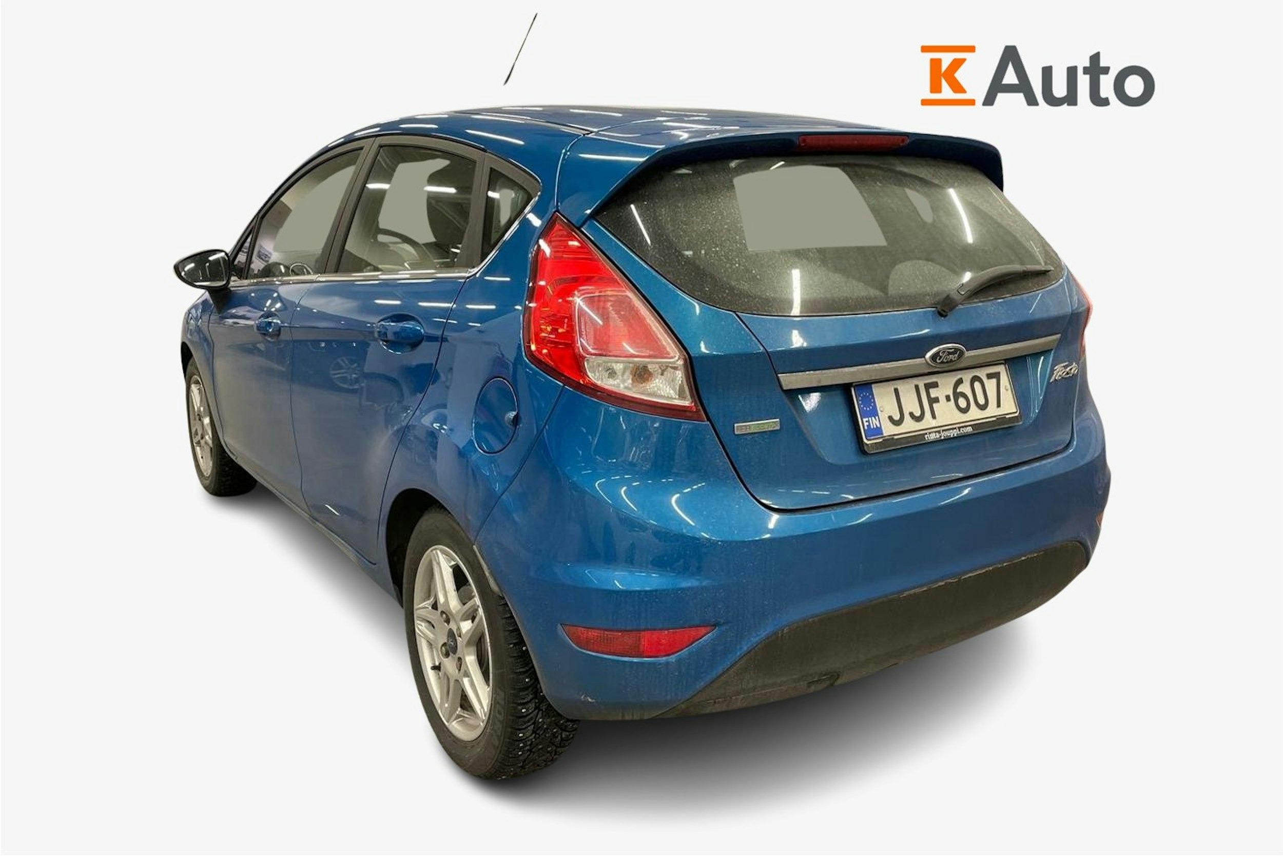 sininen Ford Fiesta 2014 kuva 2.
