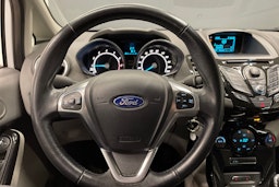 Valkoinen Ford FIESTA 2014 kuva 15.