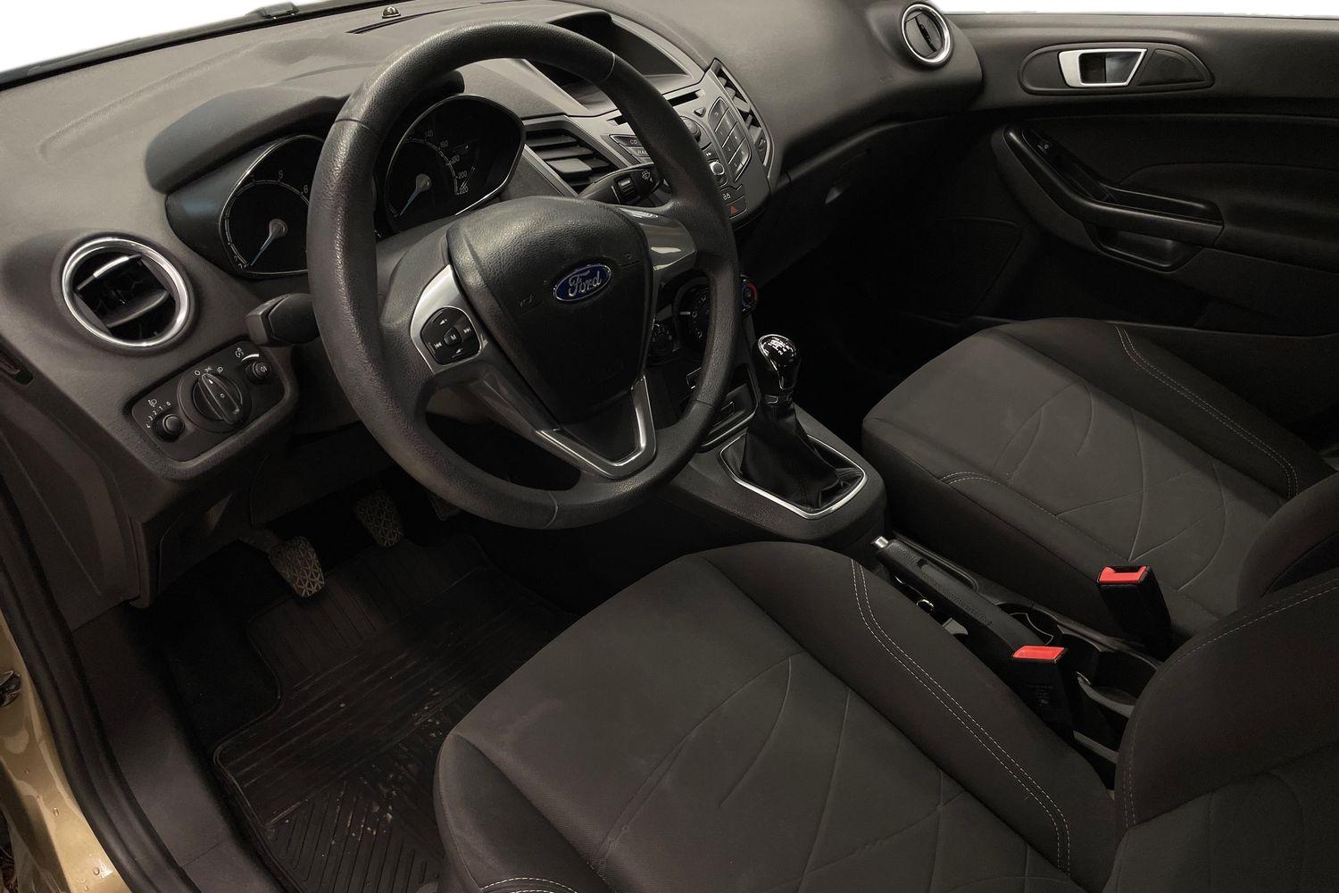 Ford Fiesta 2014, kuva 6/19