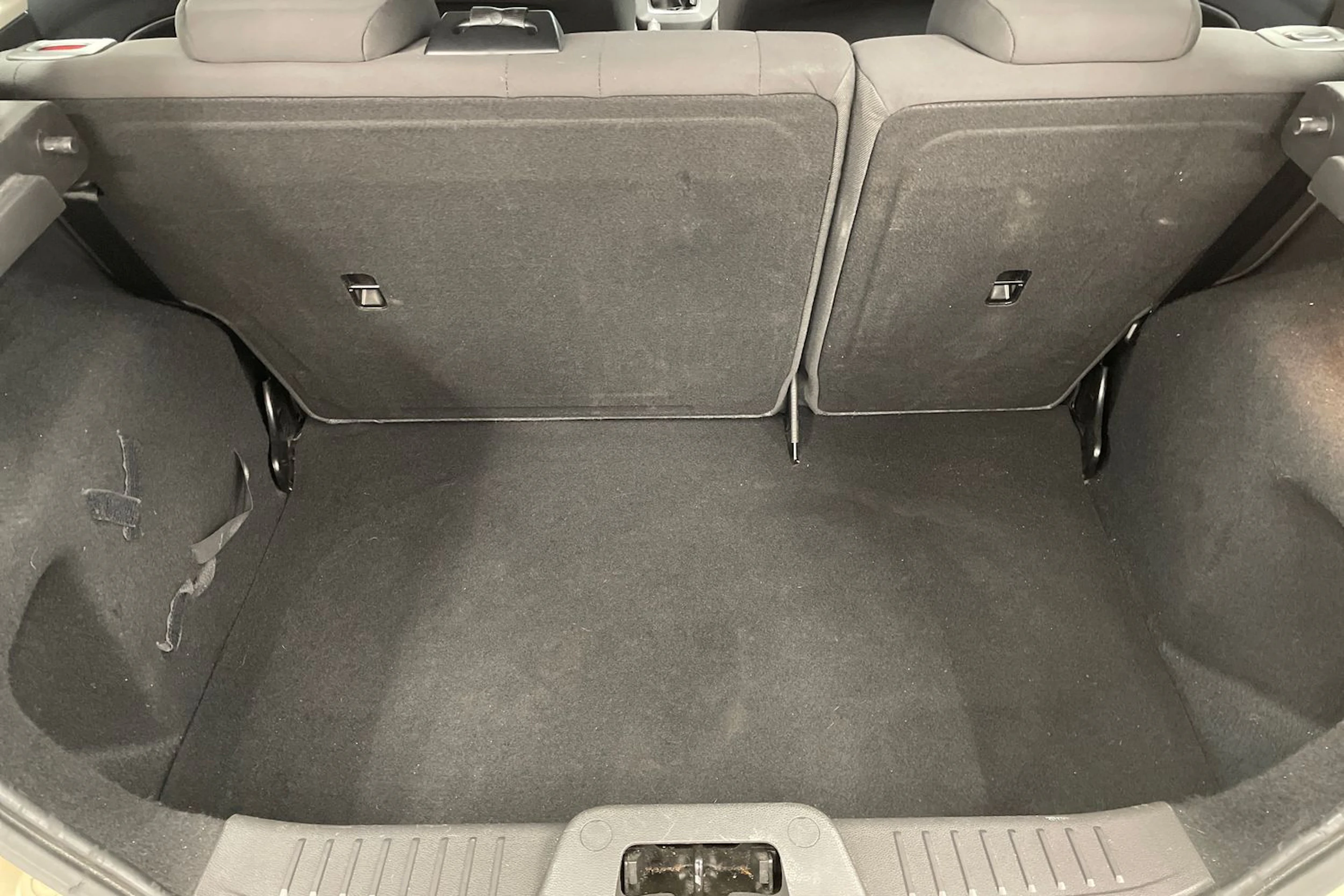 Ruskea (beige) Ford FIESTA 2014 kuva 17.