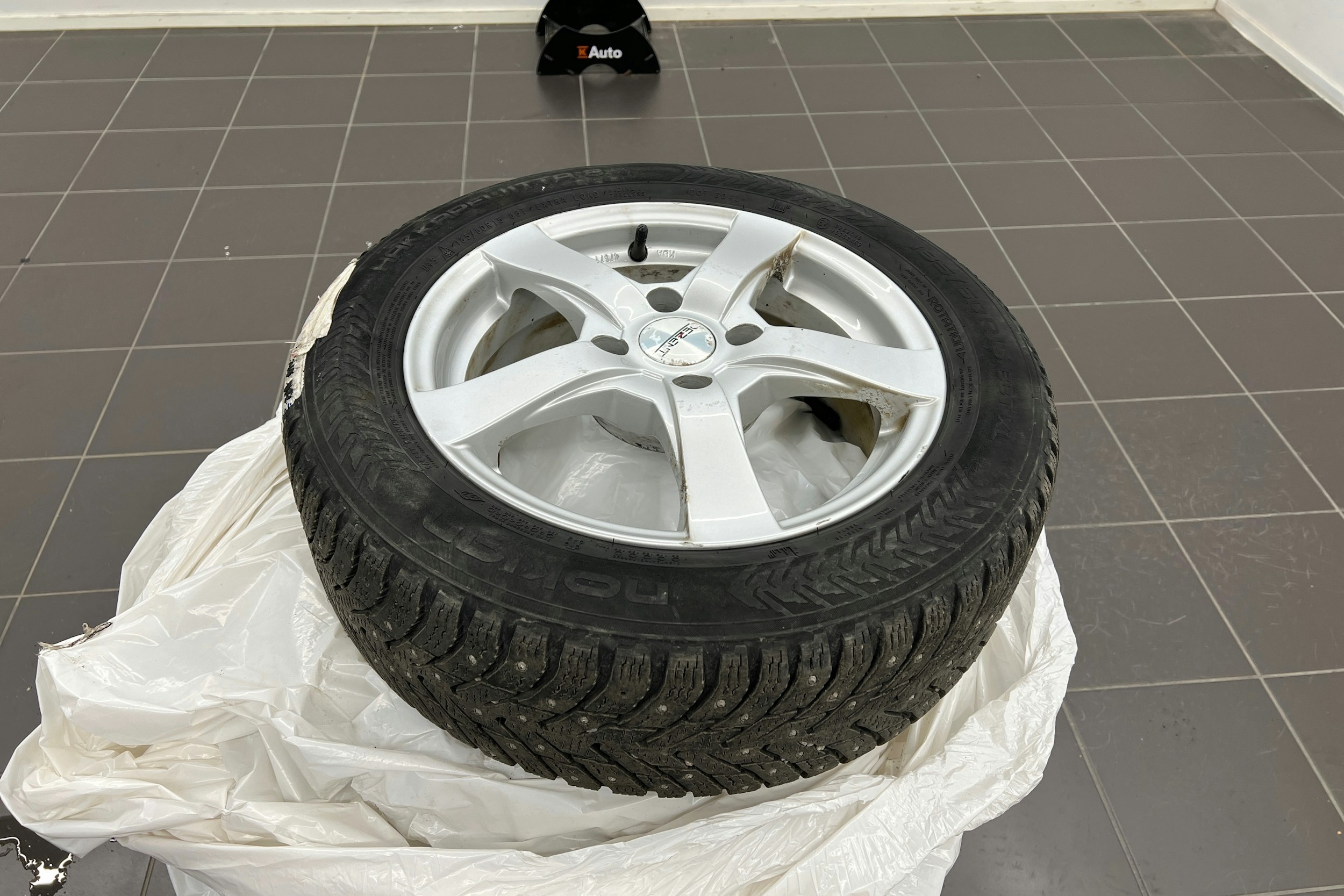 harmaa Ford Fiesta 2015 kuva 13.