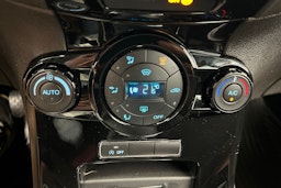 harmaa Ford Fiesta 2015 kuva 18.