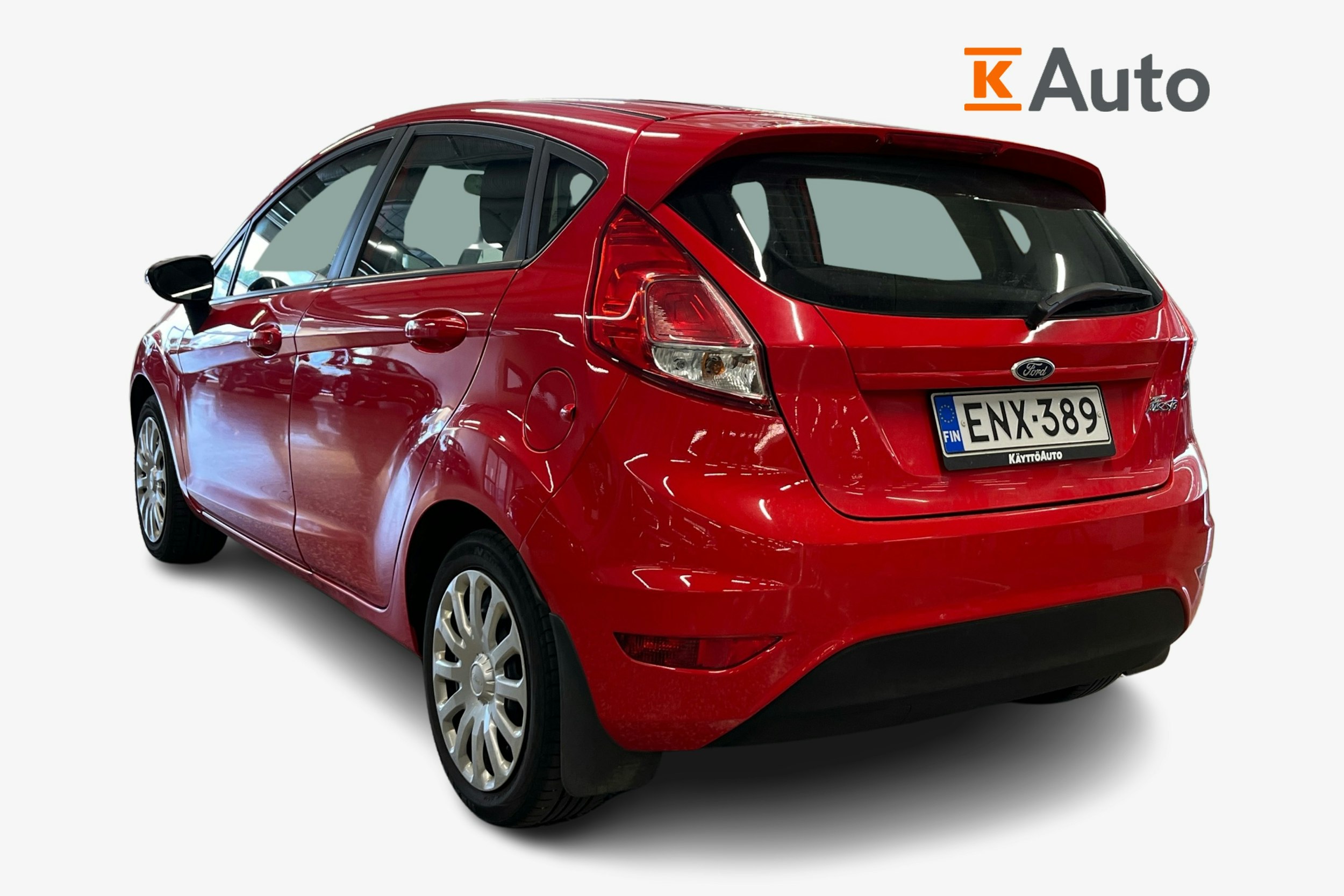 punainen Ford Fiesta 2015 kuva 2.