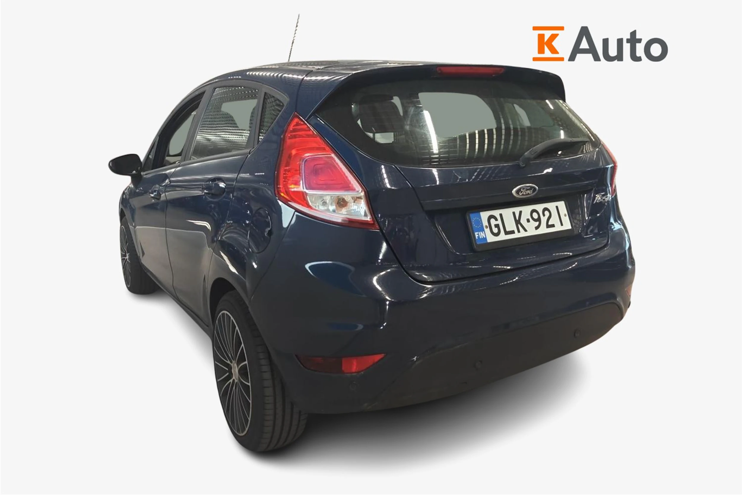 sininen Ford Fiesta 2015 kuva 2.