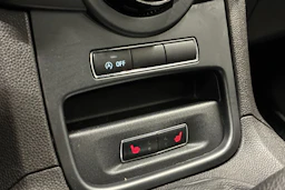 sininen Ford Fiesta 2015 kuva 17.