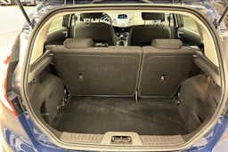 sininen Ford Fiesta 2015 kuva 22.