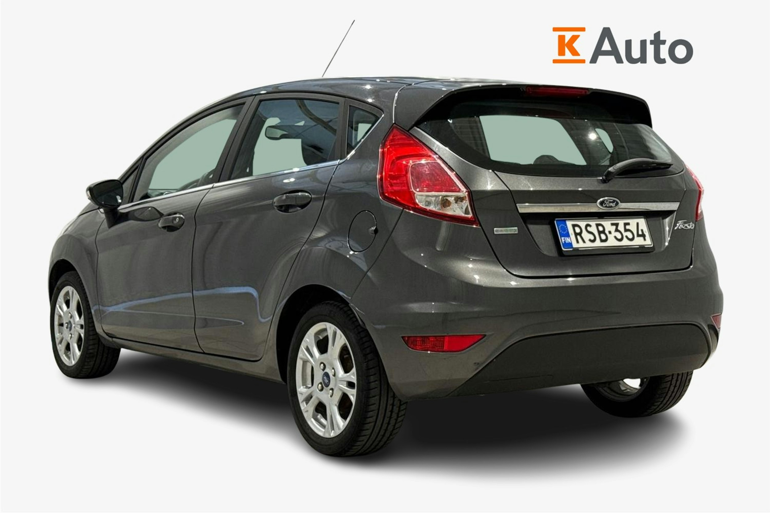 harmaa Ford Fiesta 2015 kuva 2.