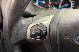 Valkoinen Ford FIESTA 2015 kuva 18.