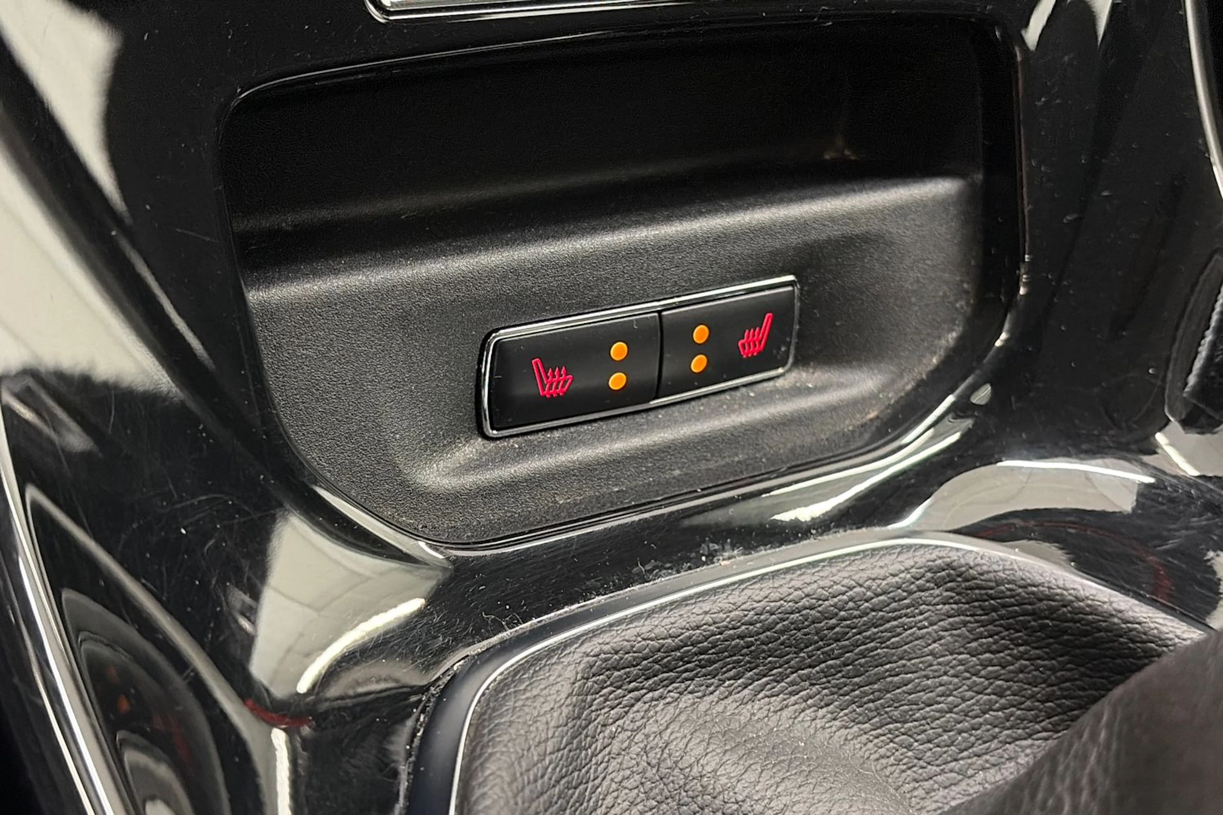 Valkoinen Ford FIESTA 2015 kuva 23.