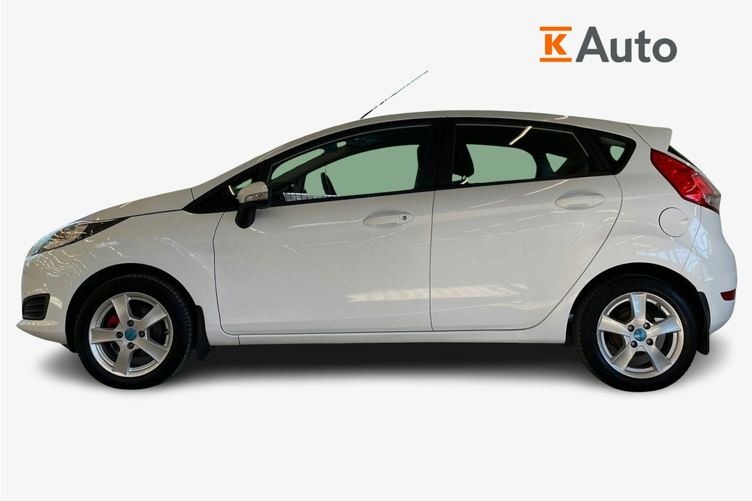 Valkoinen Ford FIESTA 2015 kuva 6.