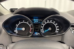 harmaa Ford Fiesta 2016 kuva 16.