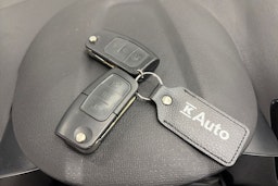 harmaa Ford Fiesta 2016 kuva 24.