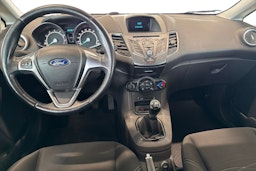 valkoinen Ford Fiesta 2016 kuva 7.
