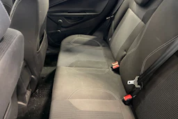 harmaa Ford Fiesta 2016 kuva 12.