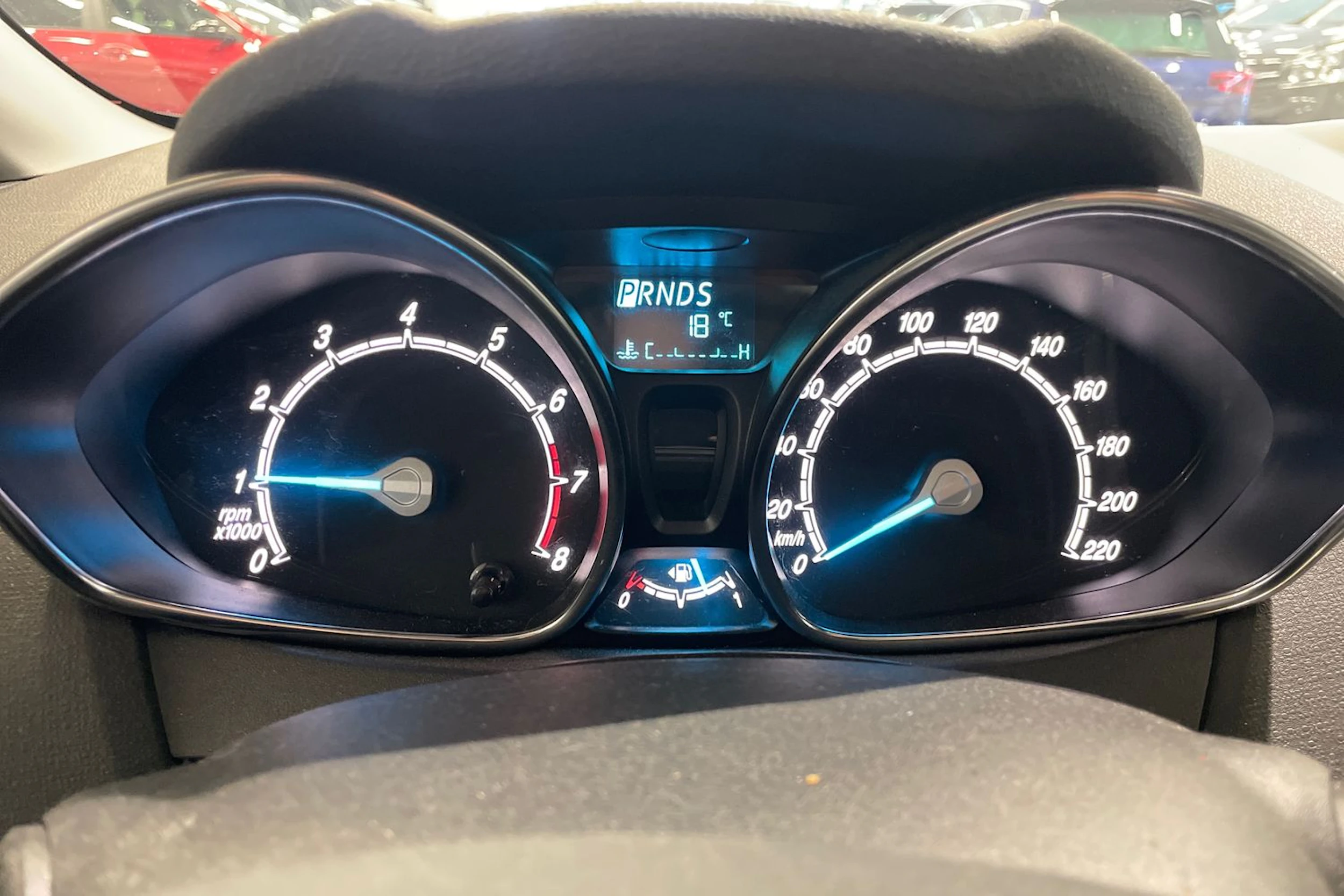 harmaa Ford Fiesta 2016 kuva 16.