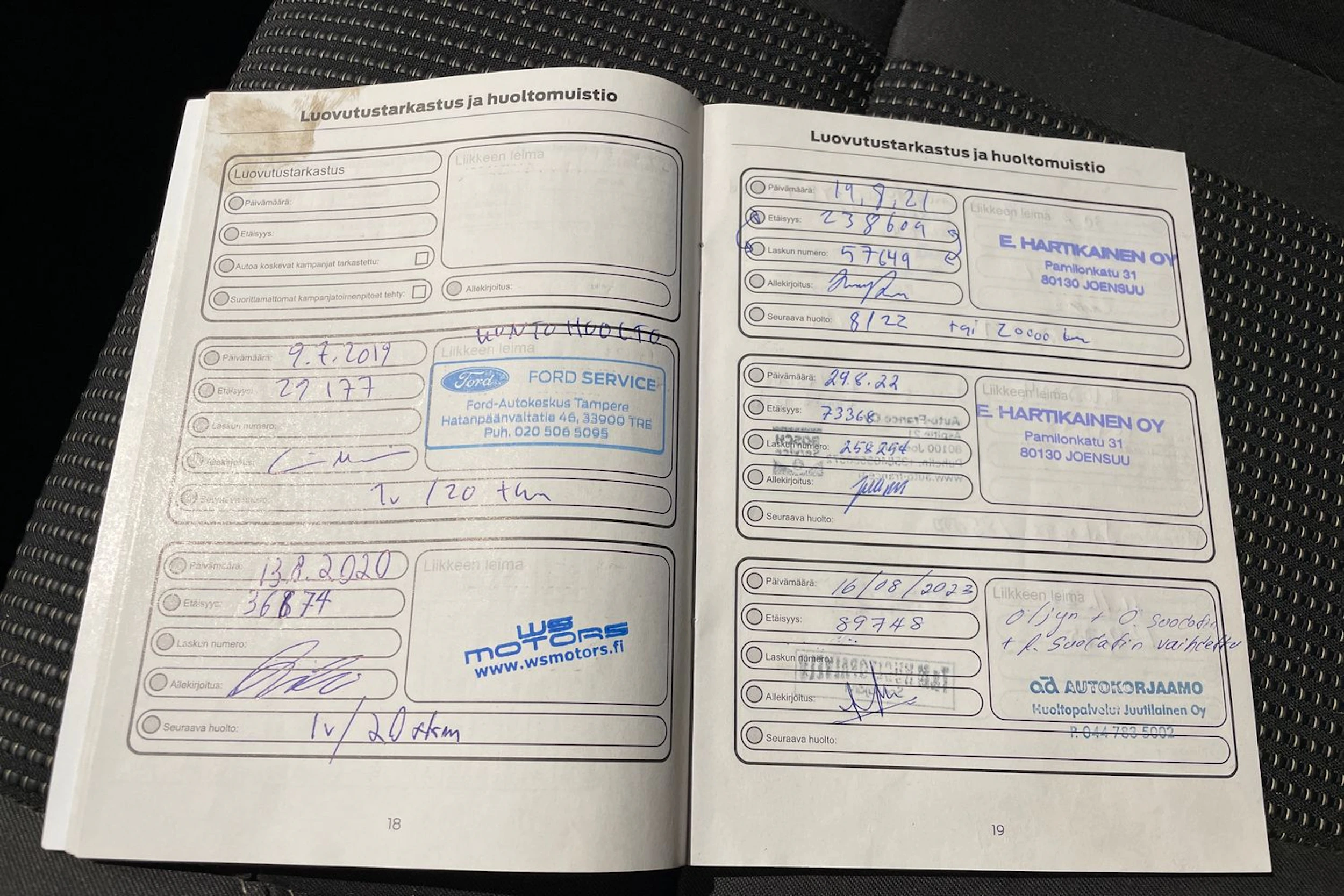 harmaa Ford Fiesta 2016 kuva 21.