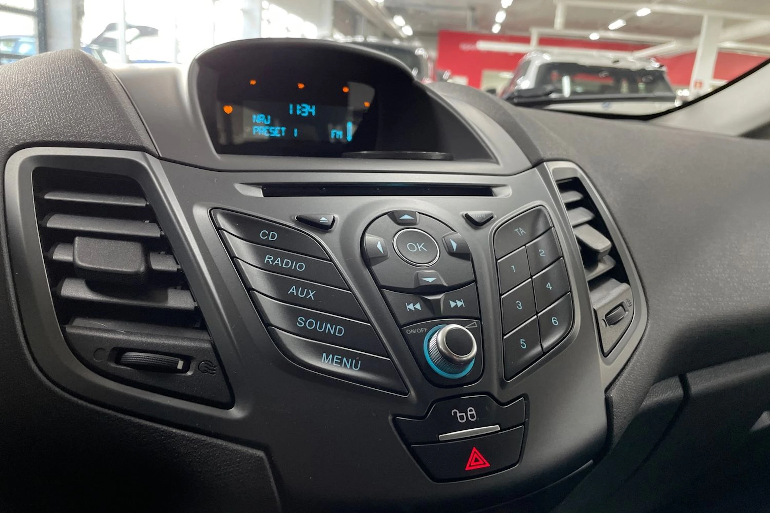 Sininen Ford FIESTA 2016 kuva 12.