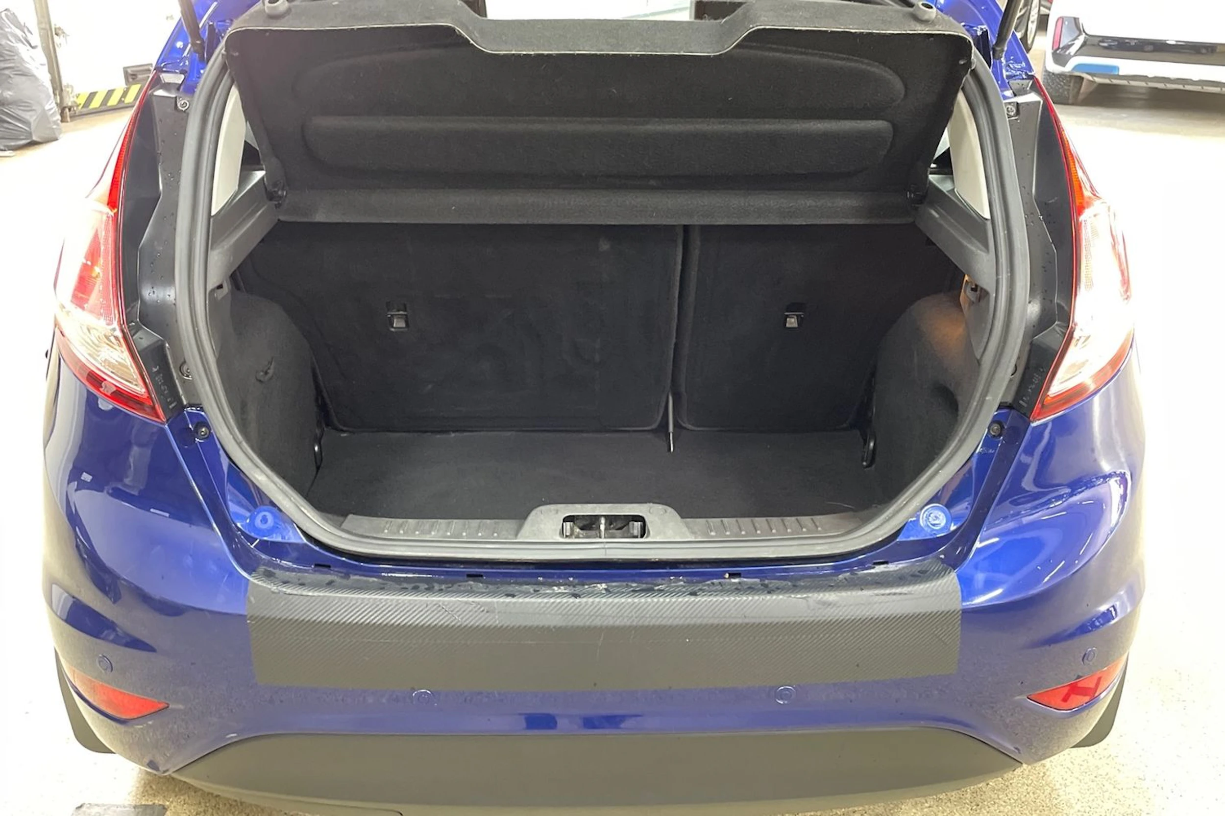 Sininen Ford FIESTA 2016 kuva 15.