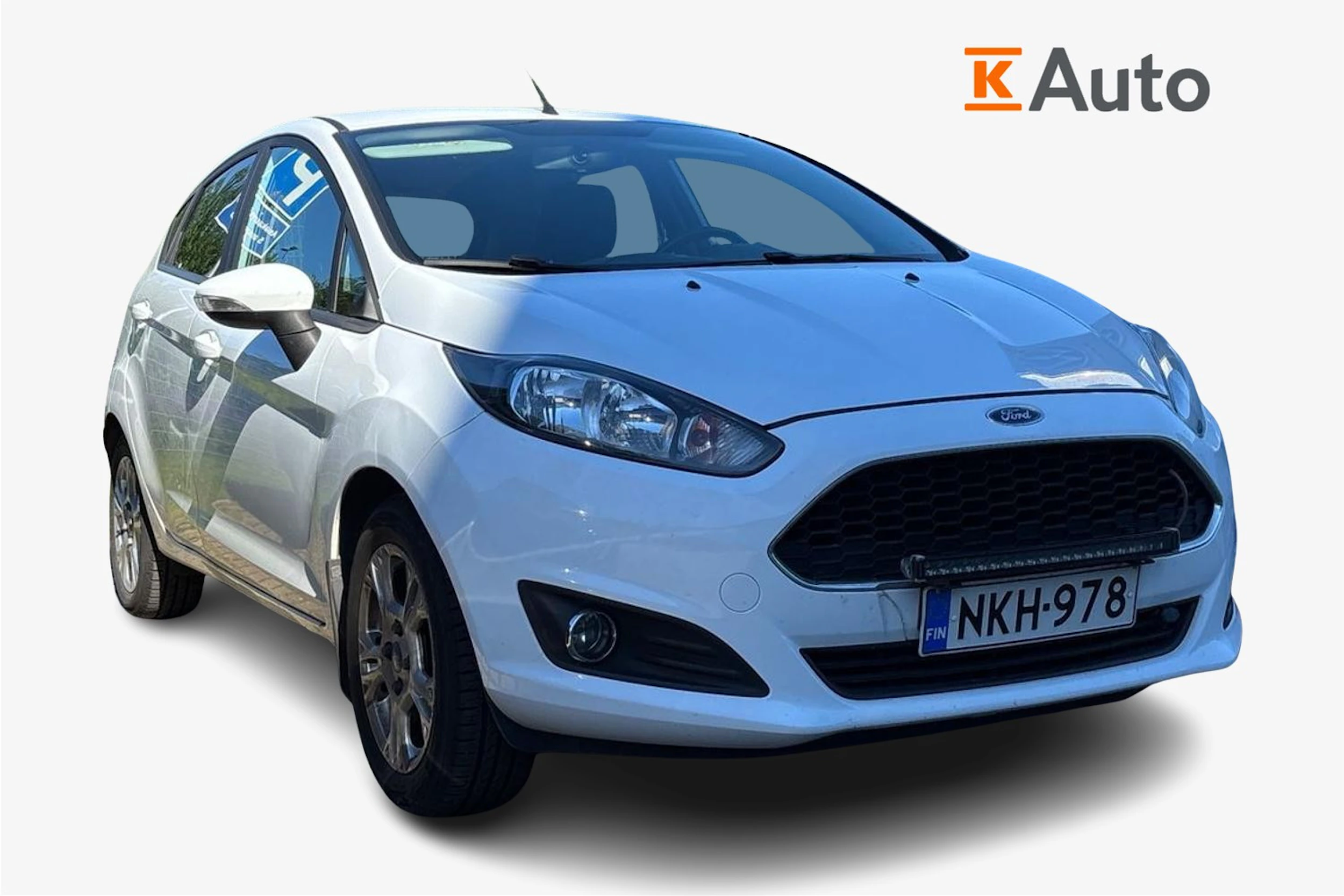 valkoinen Ford Fiesta 2016 kuva 1.