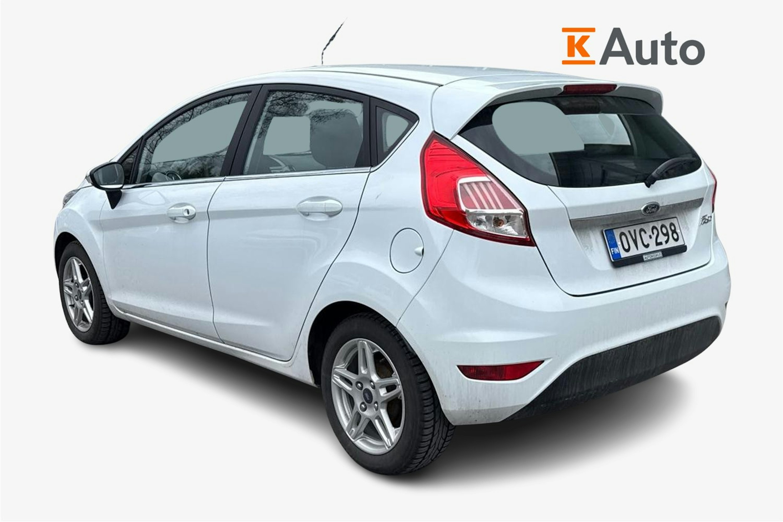 valkoinen Ford Fiesta 2016 kuva 2.
