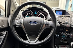 Valkoinen Ford FIESTA 2016 kuva 14.
