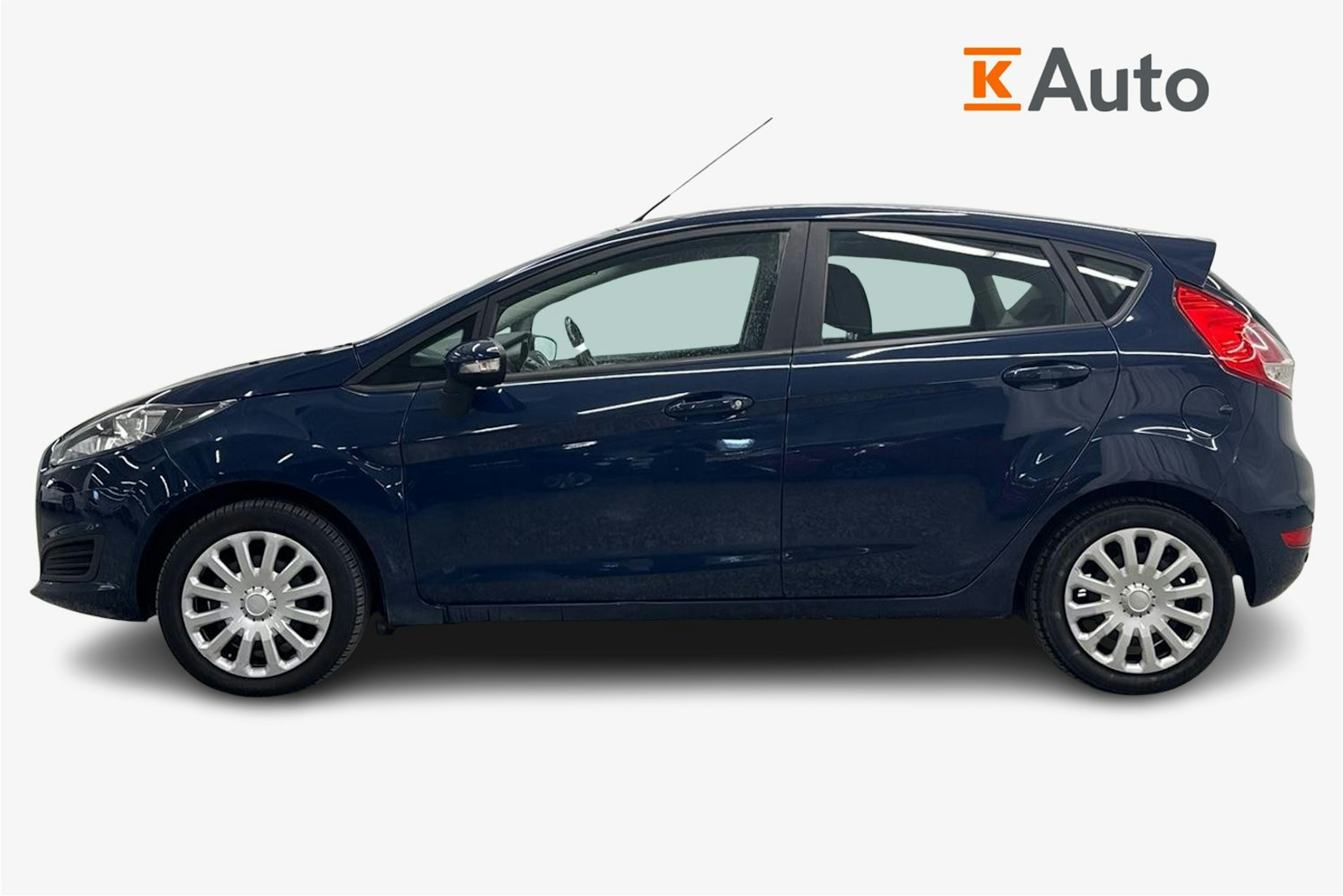 sininen Ford Fiesta 2016 kuva 6.