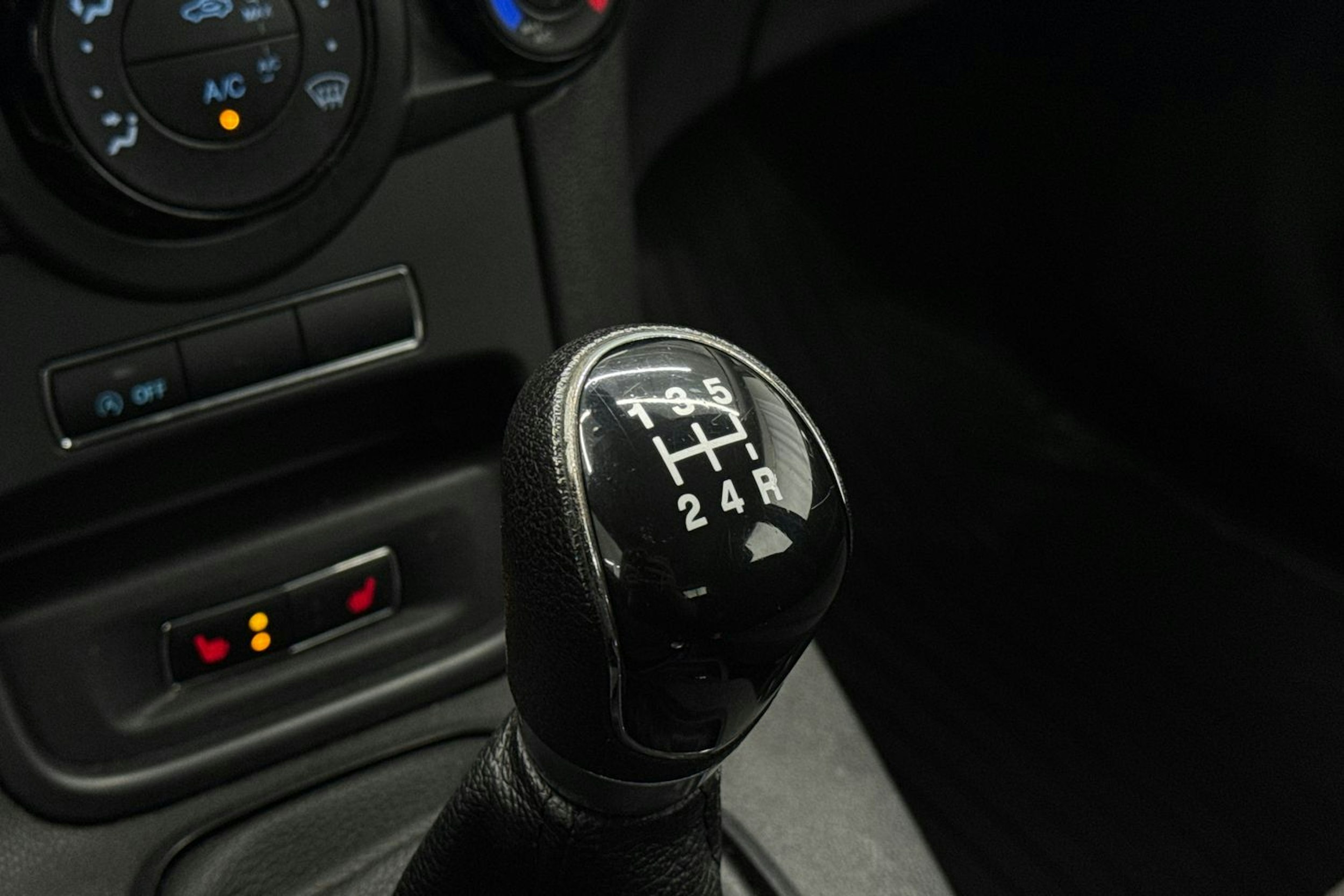 sininen Ford Fiesta 2016 kuva 22.