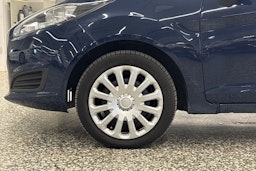 sininen Ford Fiesta 2016 kuva 34.