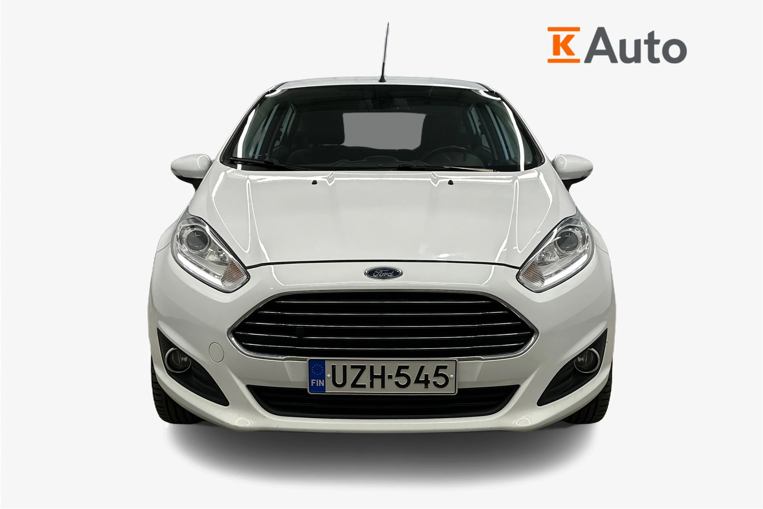 valkoinen Ford Fiesta 2016 kuva 4.