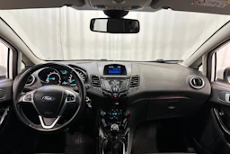 valkoinen Ford Fiesta 2016 kuva 11.