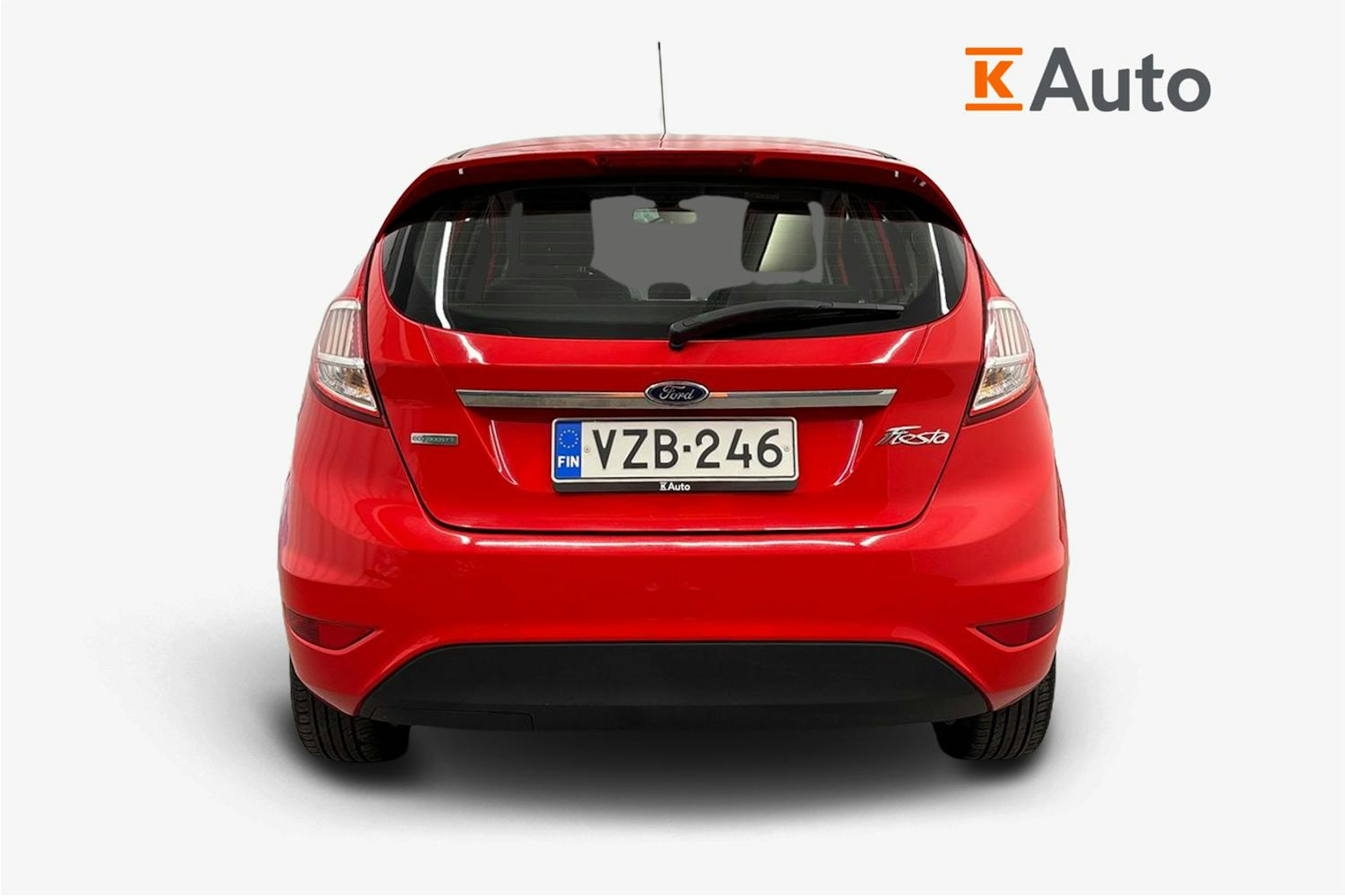 punainen Ford Fiesta 2016 kuva 3.
