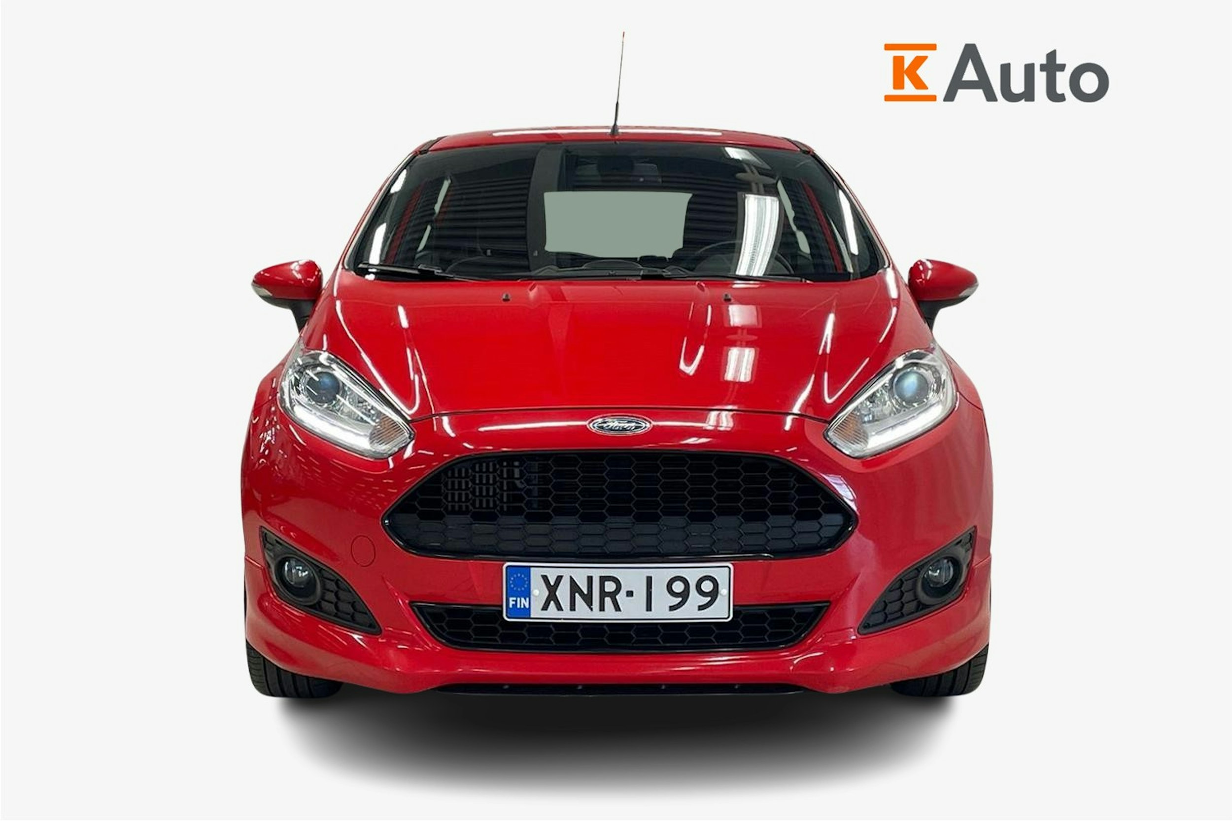 Punainen Ford Fiesta 2016 kuva 5.