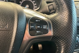 punainen Ford Fiesta 2016 kuva 15.