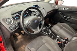 punainen Ford Fiesta 2017 kuva 7.