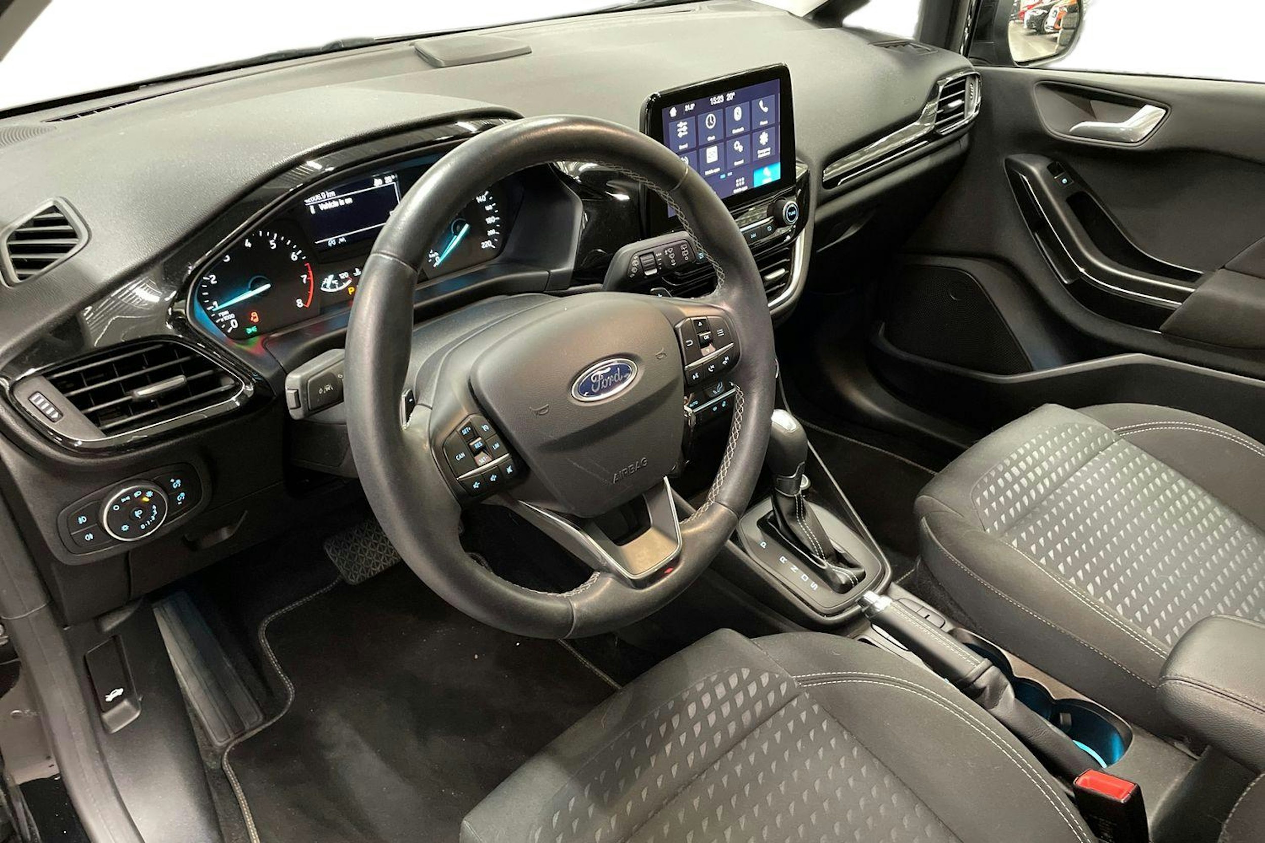 Musta Ford FIESTA 2017 kuva 7.