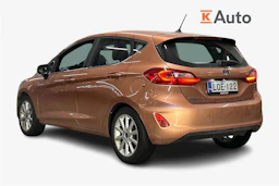 punainen Ford Fiesta 2017 kuva 2.