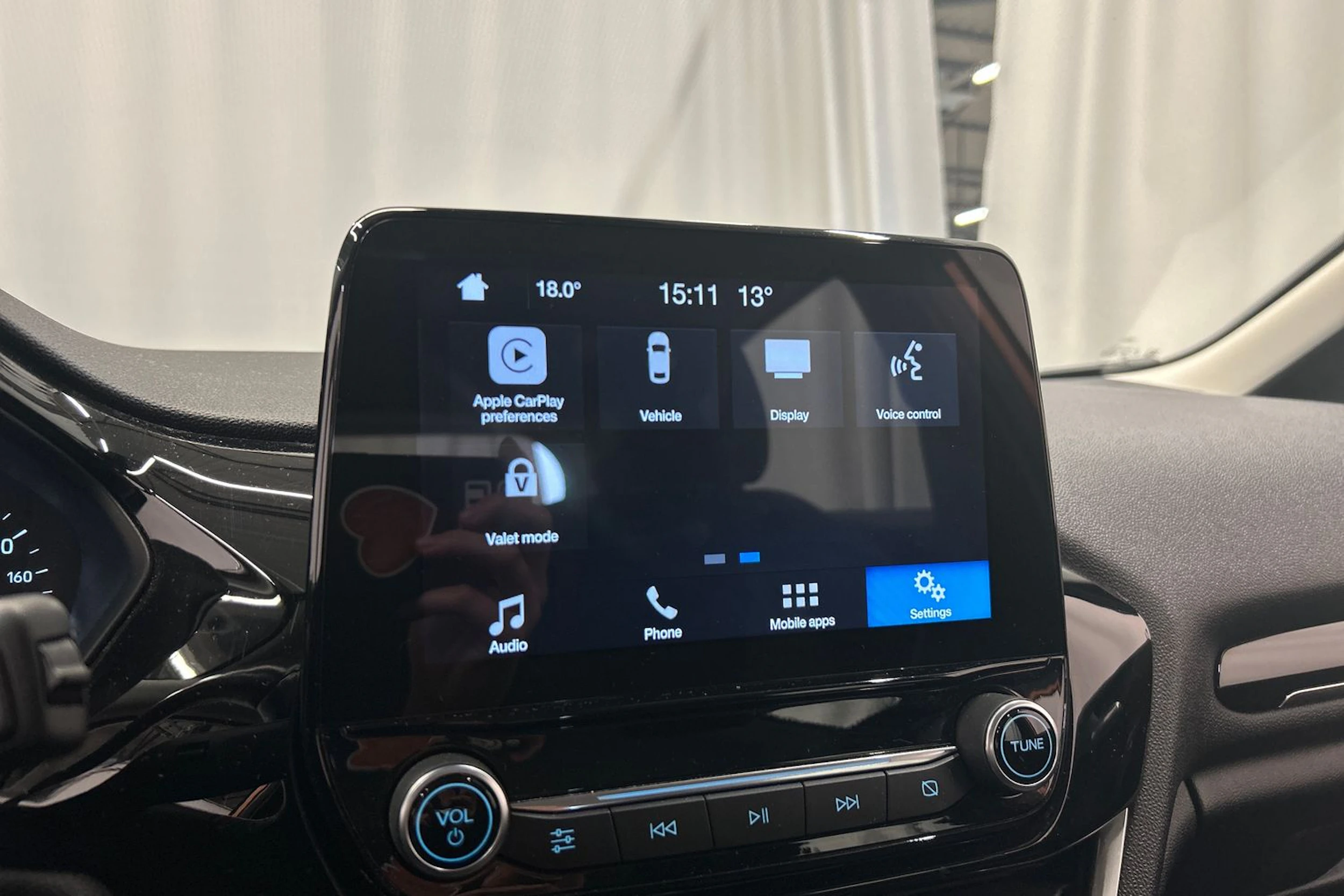 punainen Ford Fiesta 2017 kuva 16.