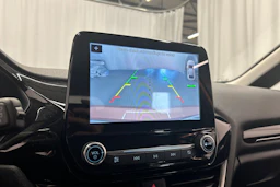 punainen Ford Fiesta 2017 kuva 18.