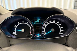 valkoinen Ford Fiesta 2017 kuva 18.